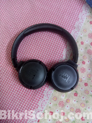 JBL tune- 520BT (Wireless overhead)
